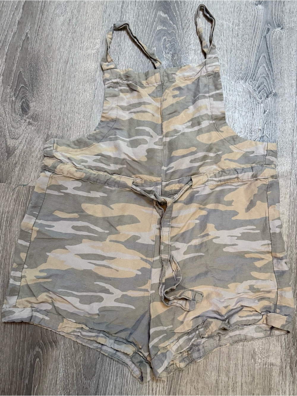 Express Camo Short Overalls Romper - Beige & Gray size large